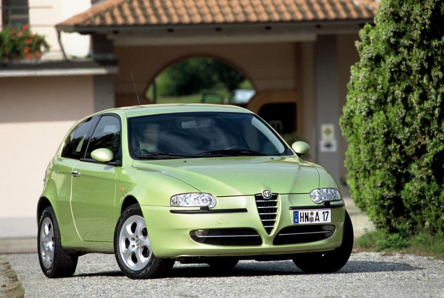  Alfa Romeo 147 3-Door (937A) 2000 года  (фото 29 из 43)
